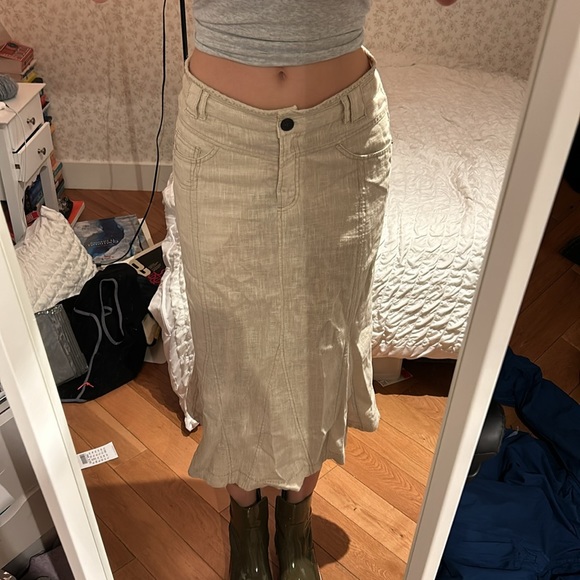 Low rise vintage beige midi skirt - Picture 3 of 3